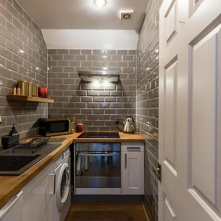 Joivy Contemporary Cottage With Free Parking Edinburgh Exterior photo